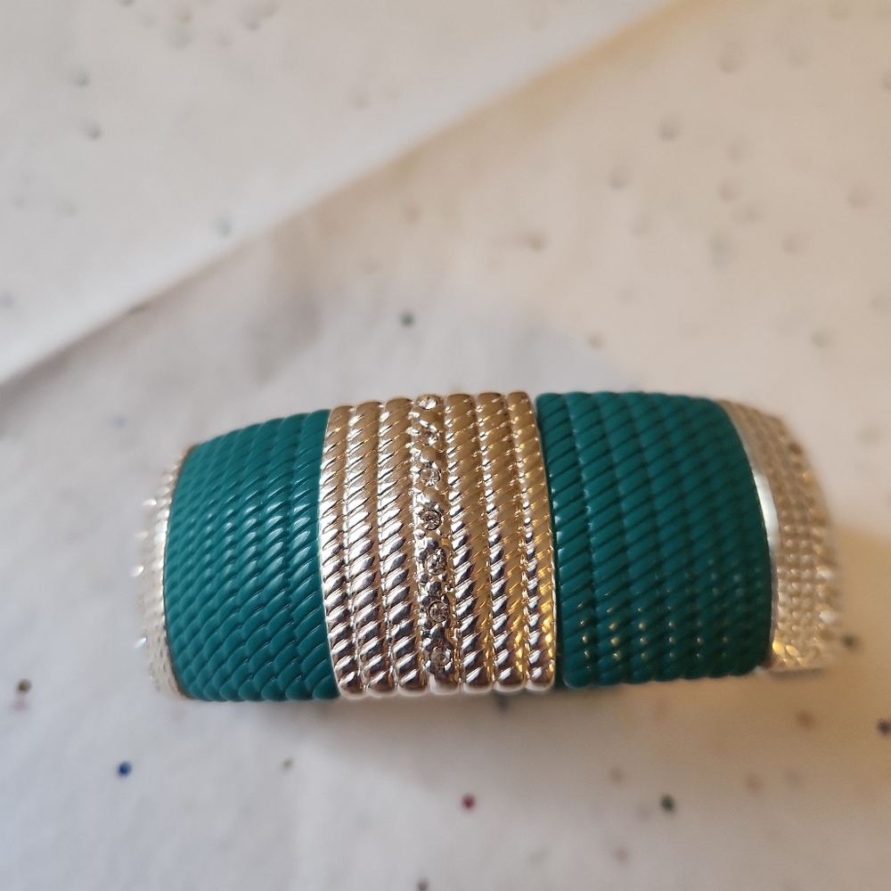 Stretch bracelet EUC
